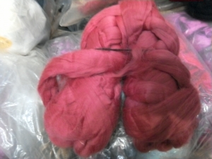 Купить пряжу Пряжа для валянія та інші види пряжі для вязания руками  цвет цикламен - интернет магазин МелОптЯрн