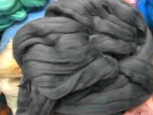 Купить пряжу Пряжа для валянія та інші види пряжі для вязания руками  цвет т. серый  - интернет магазин МелОптЯрн